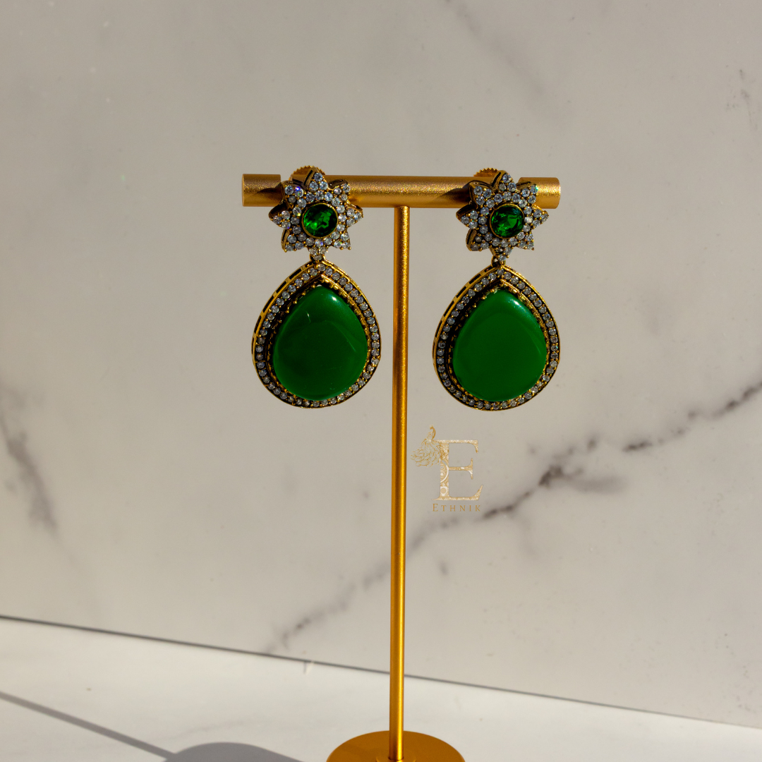 Saumya Necklace Set Emerald